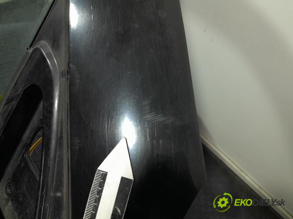 Suzuki Swift 2007 dvere Predné pravé