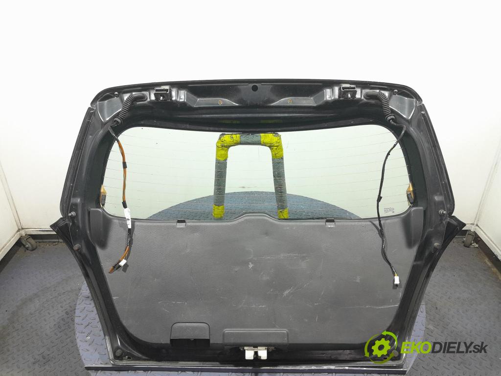 Suzuki Swift 2007 zadna dveře kufra: kufra: