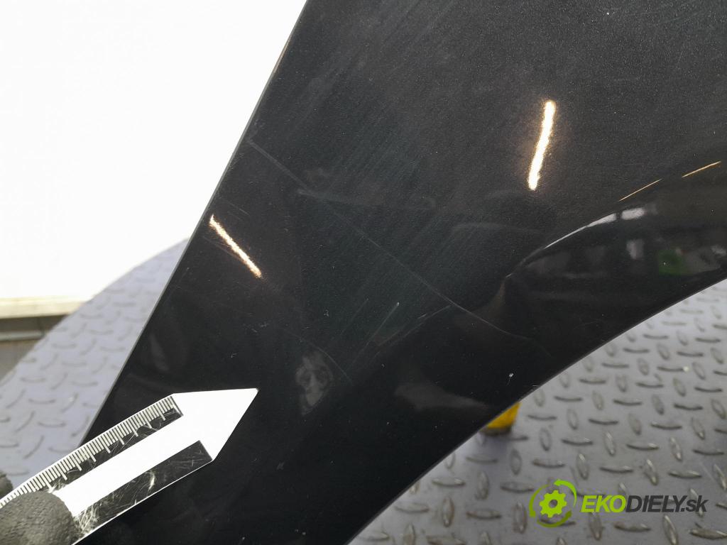 Suzuki Swift 2007 blatník Predné v pravo: