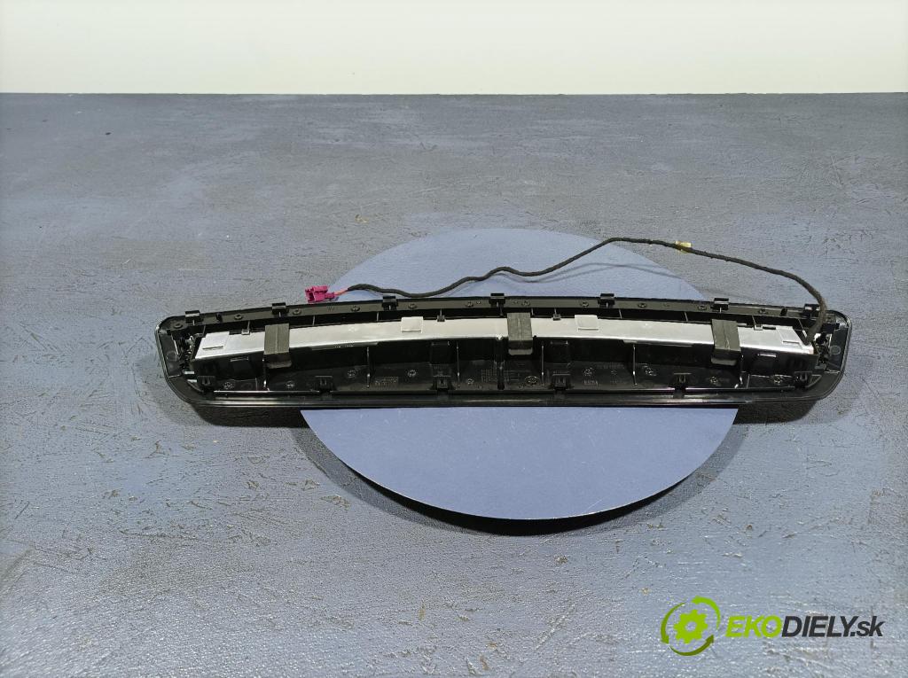 Mercedes E-klasa 2020 Svetlo: Stop: A2136946900