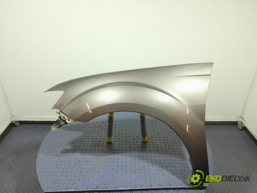 Mitsubishi Outlander 2010 blatník Predné Vľavo: