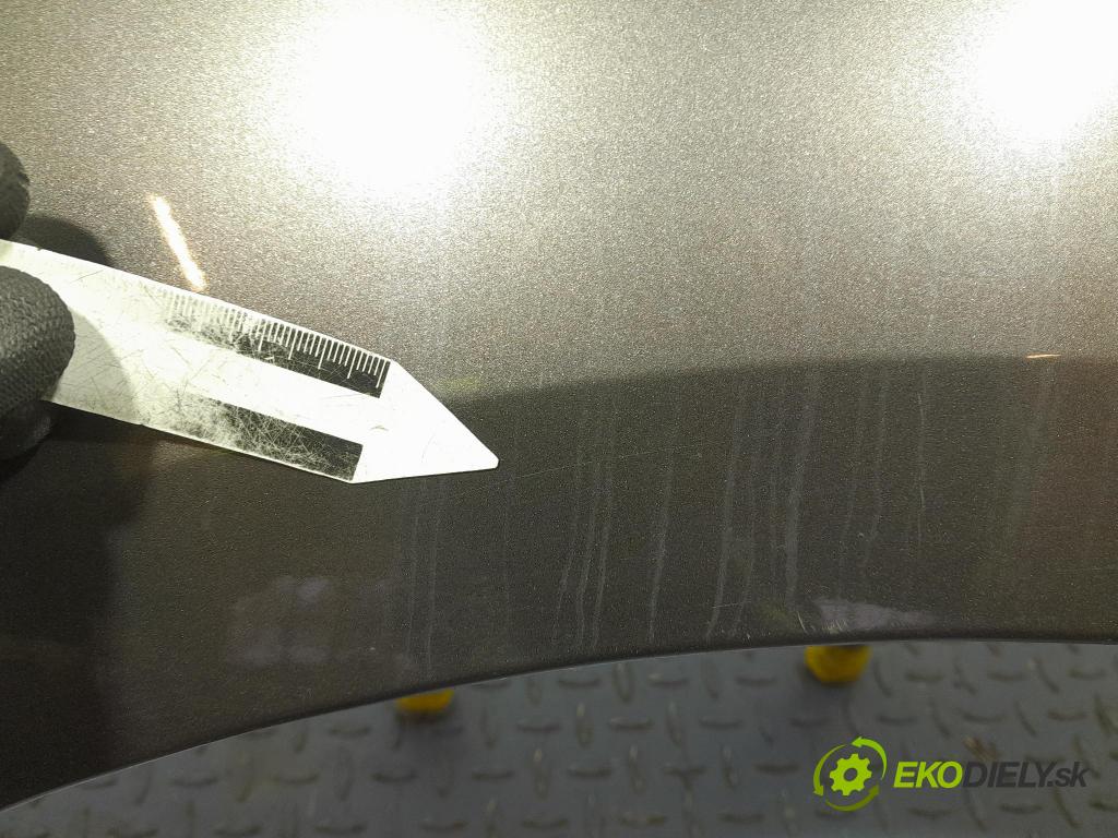 Mitsubishi Outlander 2010 blatník Predné Vľavo: