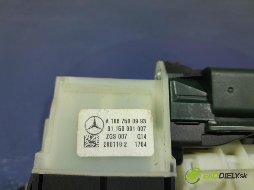 Mercedes Gla-klasa 2019 rukoväť Klapky: Zadná: A1667500993