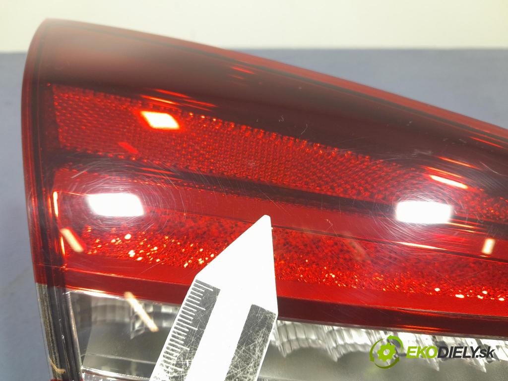 Mercedes Gla-klasa 2019 svetlo / reflektor zad ľavá Vnútri: A1569068700