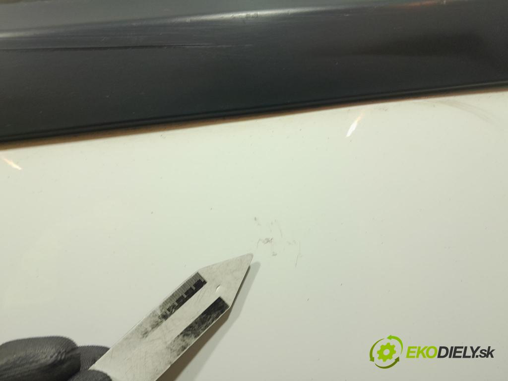 Peugeot 308 2010 dvere Predné Vľavo: