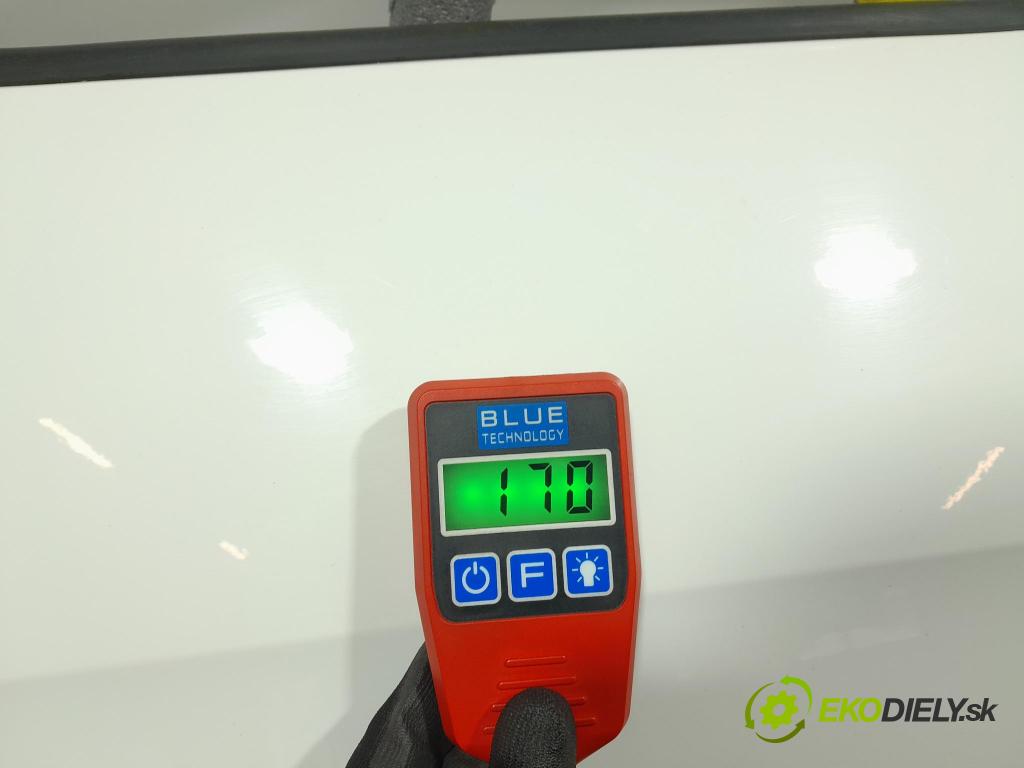 Peugeot 308 2010 dvere Predné Vľavo: