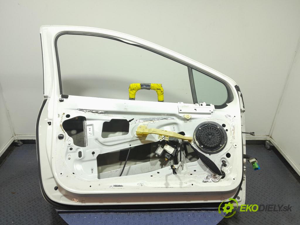 Peugeot 308 2010 dvere Predné Vľavo: 