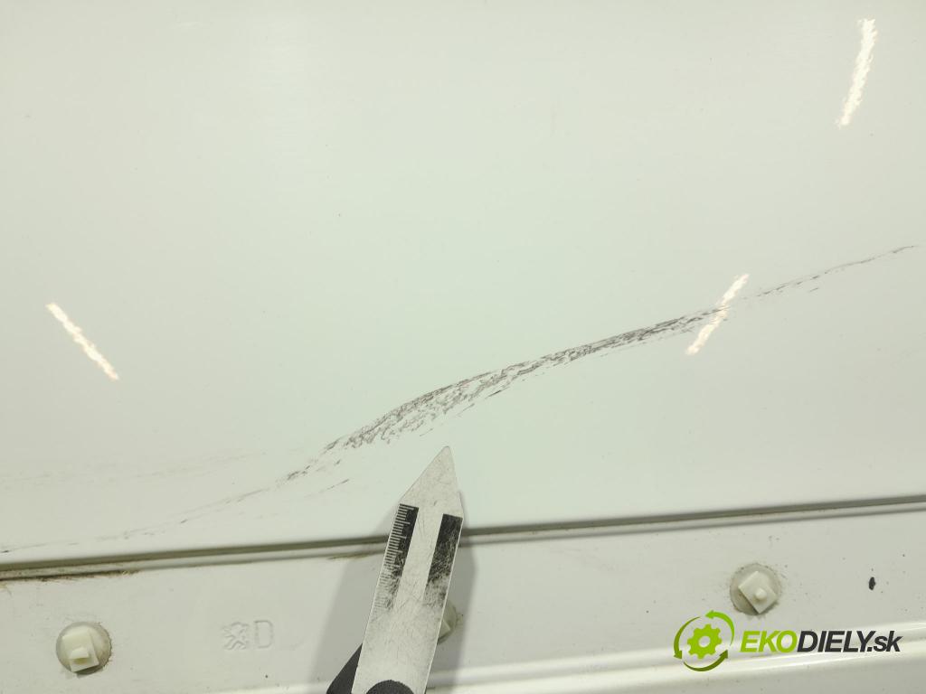 Peugeot 308 2010 dvere Predné pravé