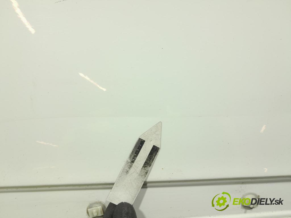 Peugeot 308 2010 dvere Predné pravé