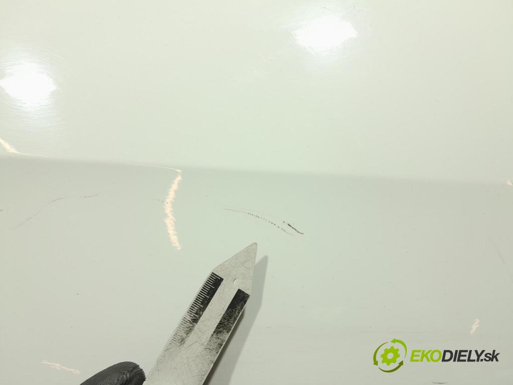 Peugeot 308 2010 dvere Predné pravé