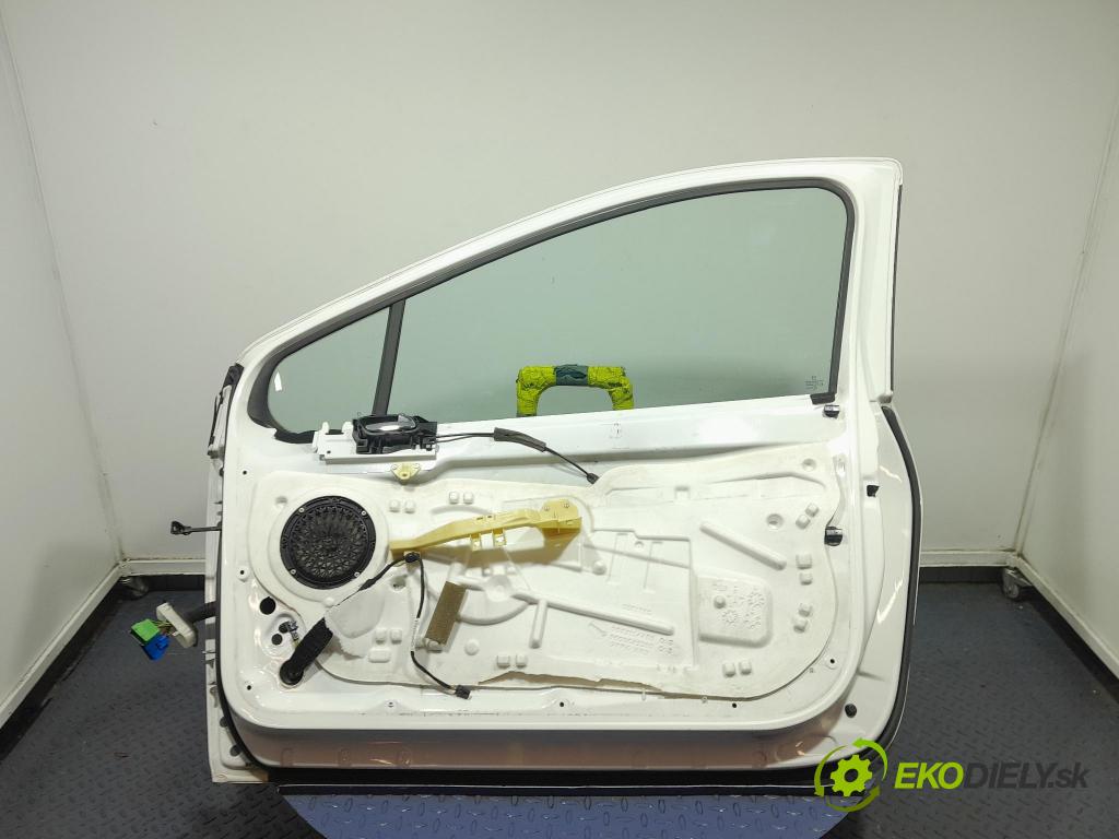 Peugeot 308 2010 dvere Predné pravé 