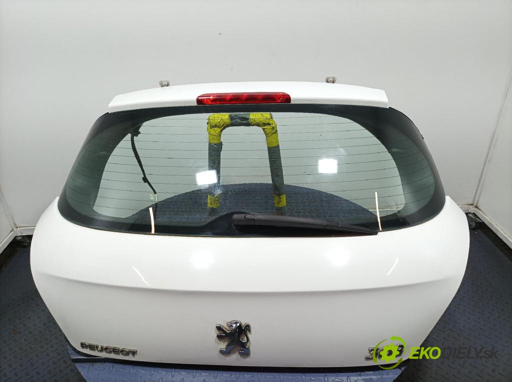 Peugeot 308 2010 zadna dveře kufra: kufra: