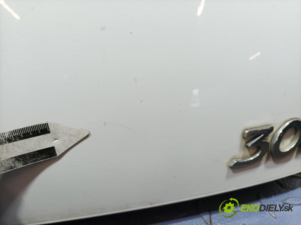 Peugeot 308 2010 zadna dveře kufra: kufra: