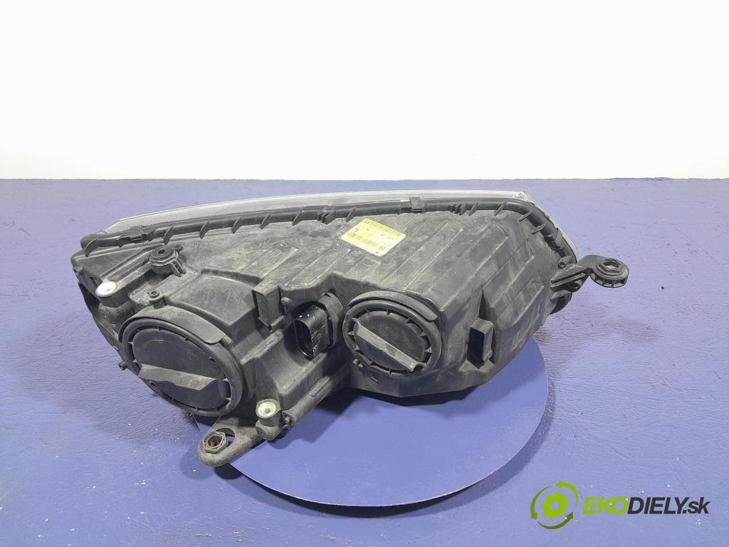 Skoda Octavia 2015 Reflektor: Vľavo: 5E1941017