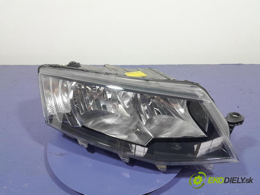 Skoda Octavia 2015 Reflektor: v pravo: 5E1941018