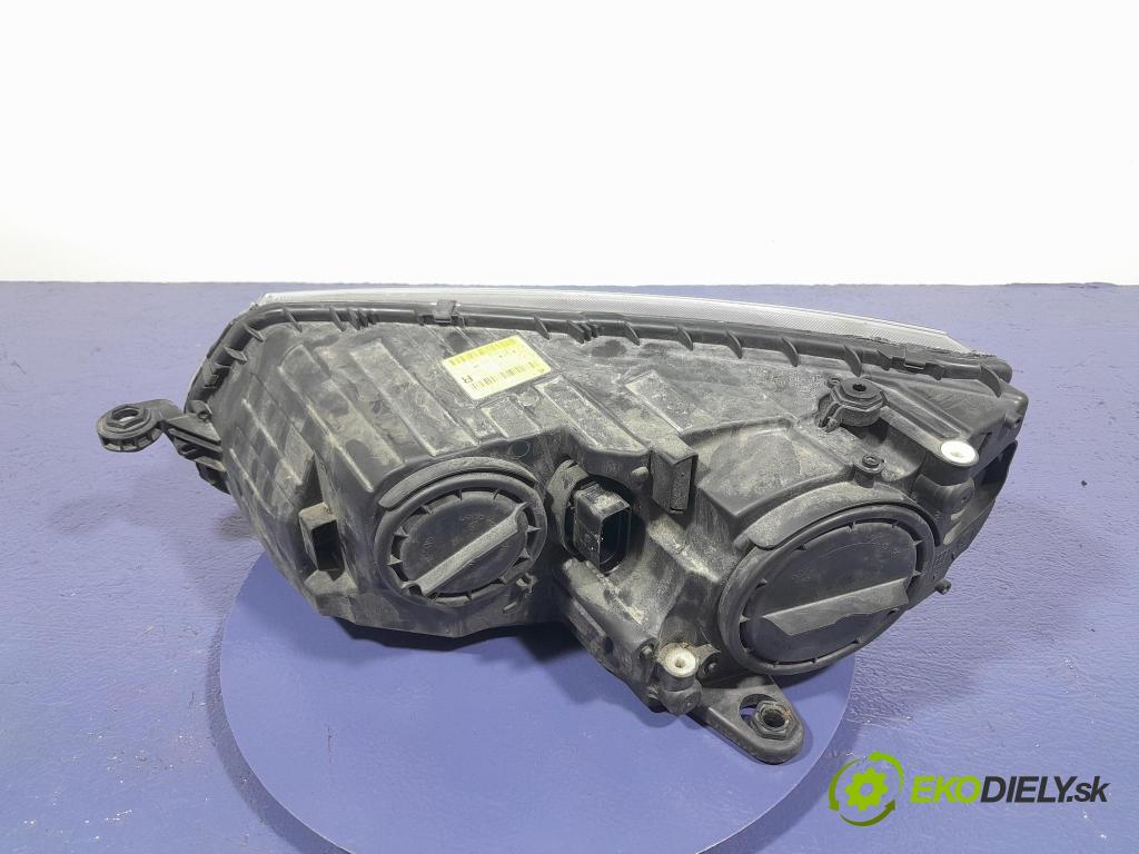 Skoda Octavia 2015 Reflektor: v pravo: 5E1941018