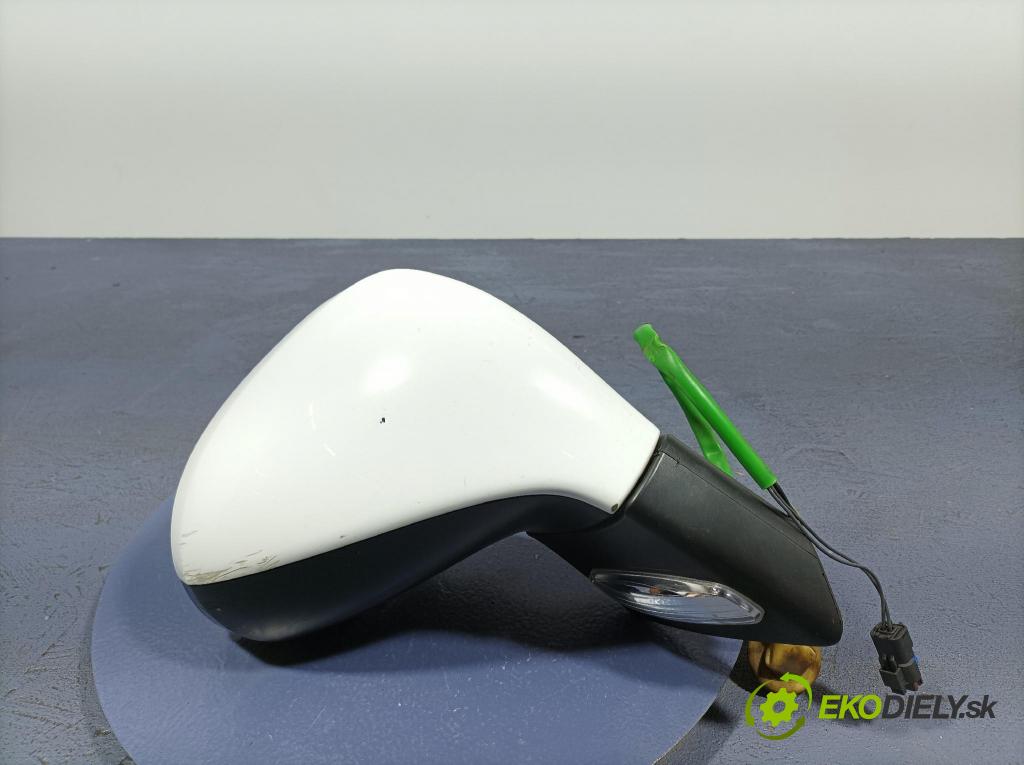 Peugeot 308 2010 zrkadlo pravé