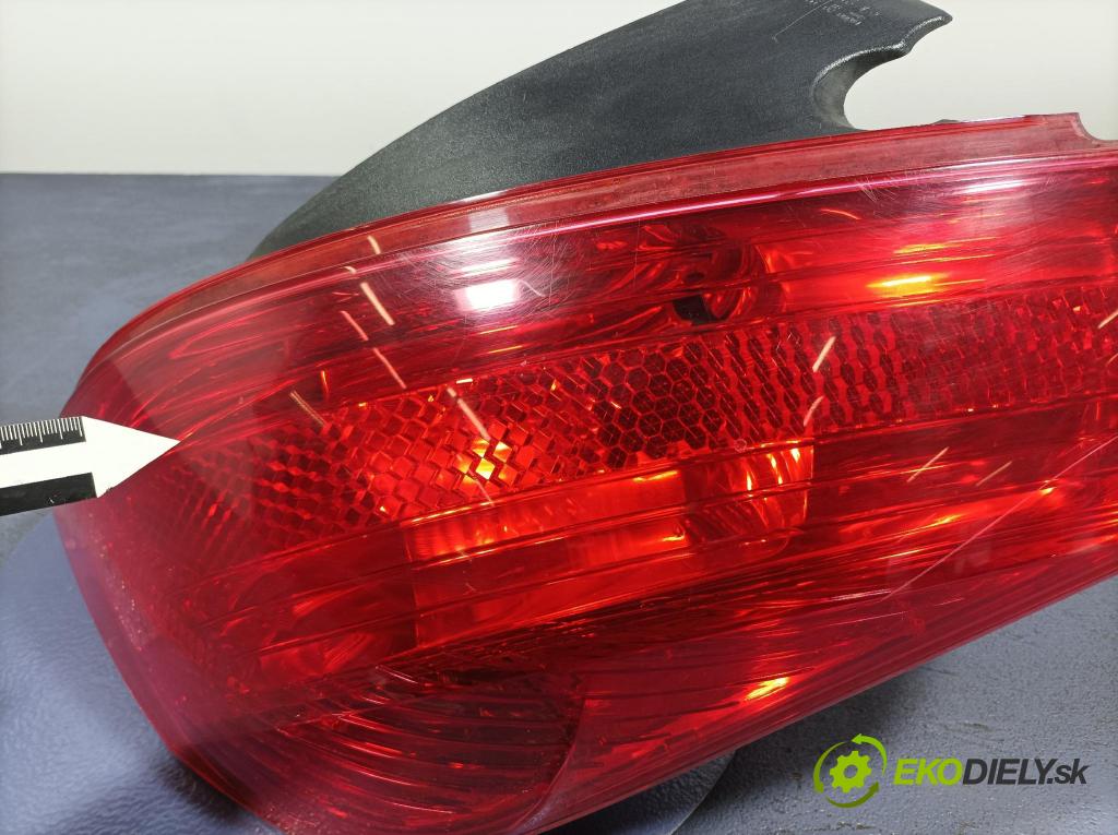 Peugeot 308 2010 svetlo / reflektor zad Prava: Vonkajsia: 9680425680
