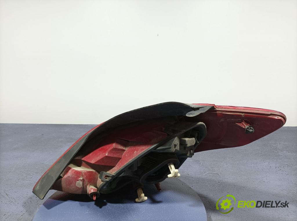 Peugeot 308 2010 svetlo / reflektor zad ľavá Vonkajsia: 9680425780