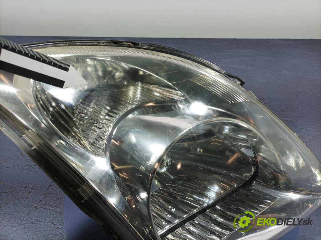 Suzuki Swift 2007 Reflektor: v pravo:
