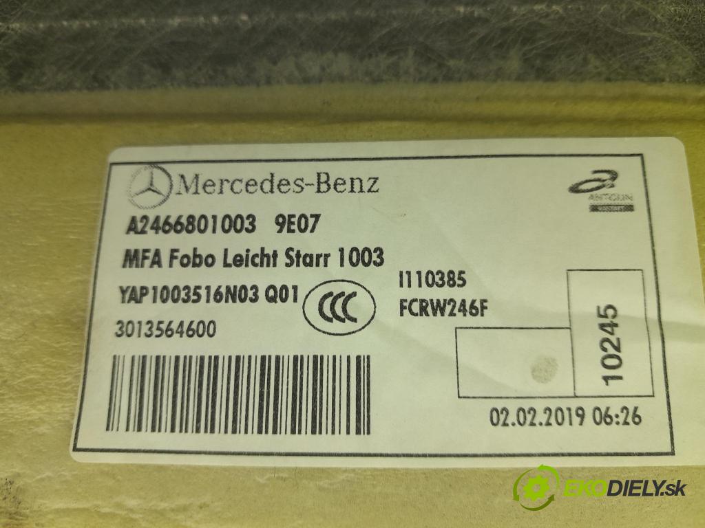 Mercedes Gla-klasa 2019 koberec do auta A2466801003
