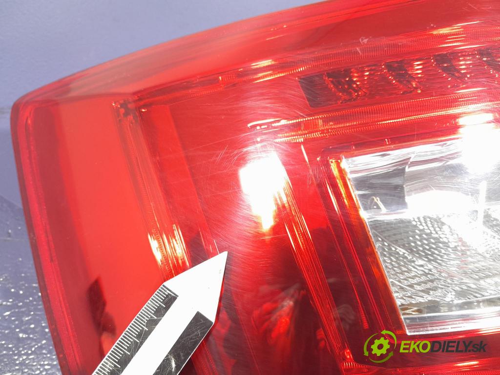 Skoda Octavia 2015 svetlo / reflektor zad ľavá Vonkajsia: