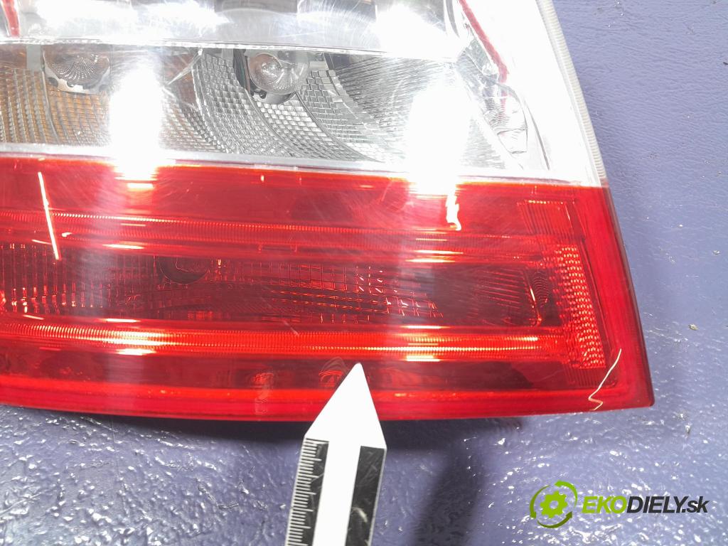 Skoda Octavia 2015 svetlo / reflektor zad ľavá Vonkajsia: