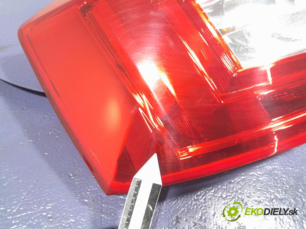 Skoda Octavia 2015 svetlo / reflektor zad ľavá Vonkajsia: