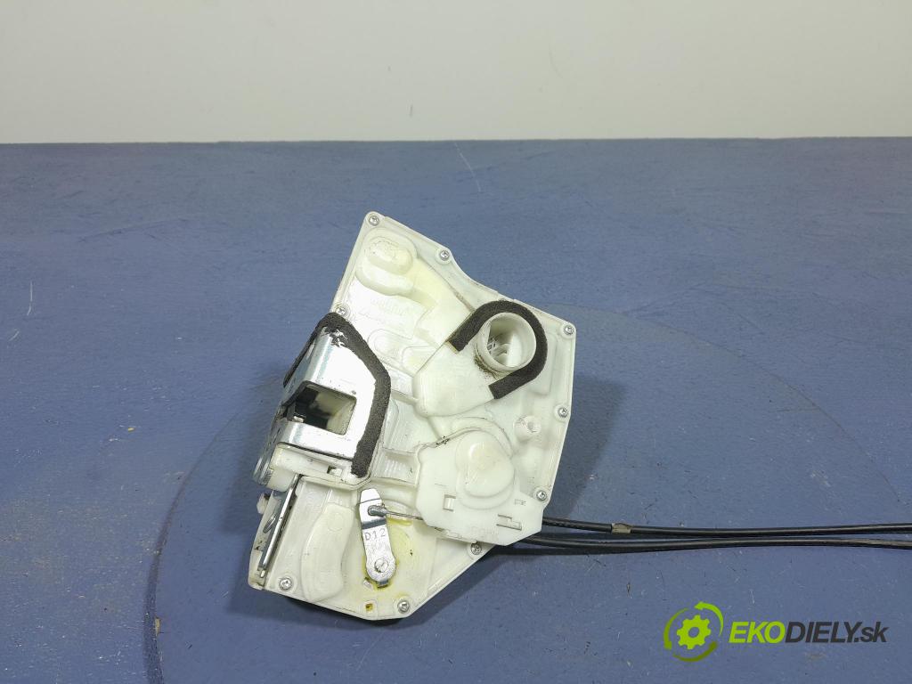 Suzuki Swift 2007 zámok dvere Predné Vľavo: