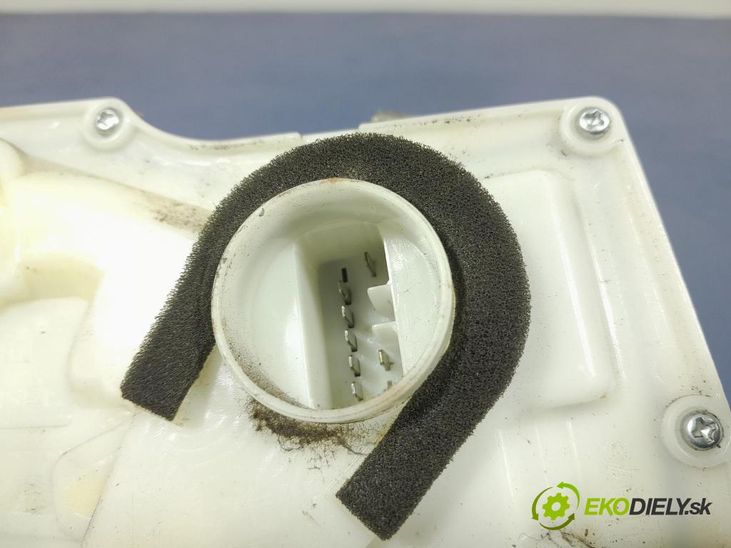 Suzuki Swift 2007 zámok dvere Predné Vľavo: