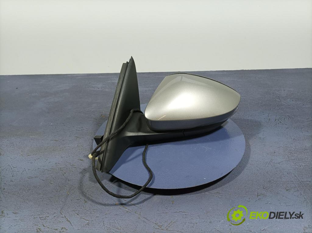 Skoda Octavia 2015 zrkadlo Vľavo: