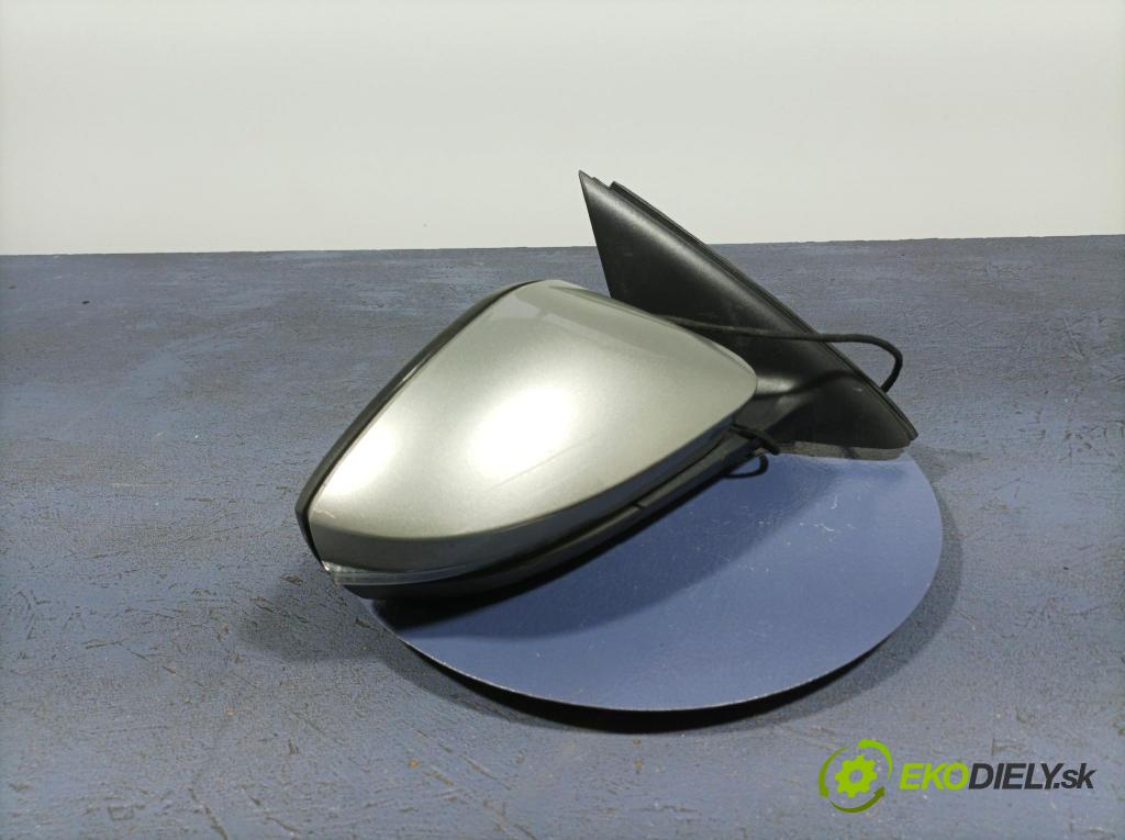 Skoda Octavia 2015 zrkadlo pravé