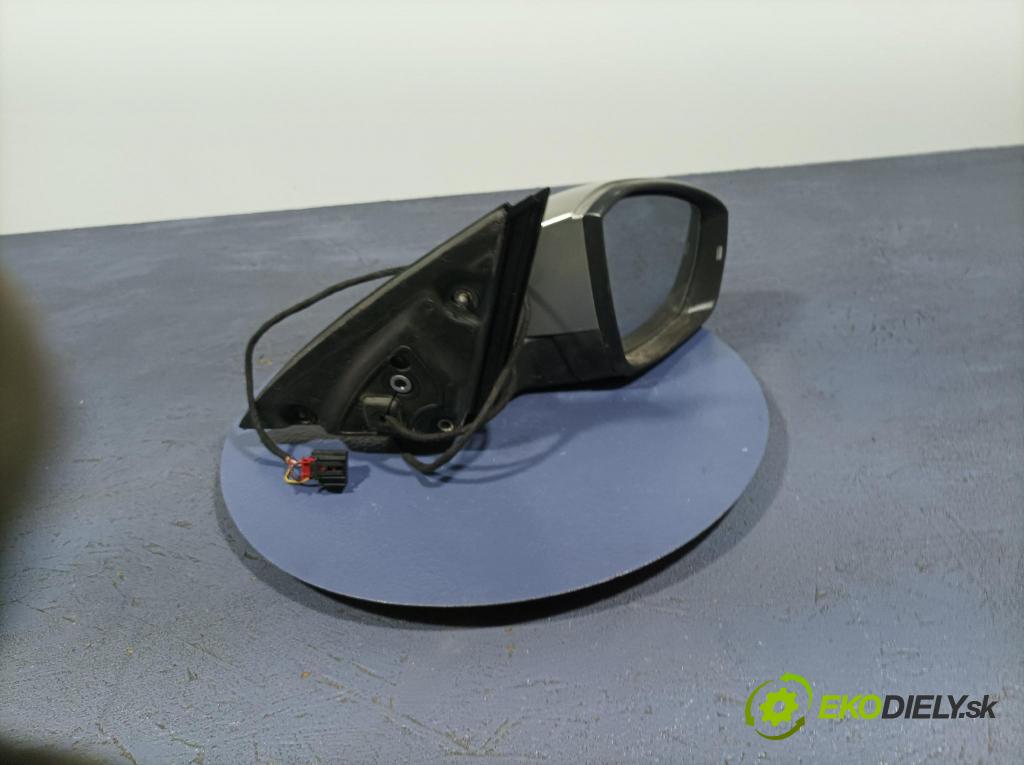 Skoda Octavia 2015 zrkadlo pravé