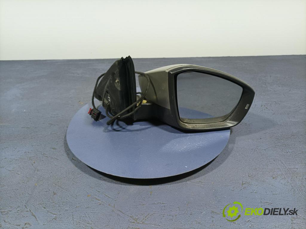 Skoda Octavia 2015 zrkadlo pravé