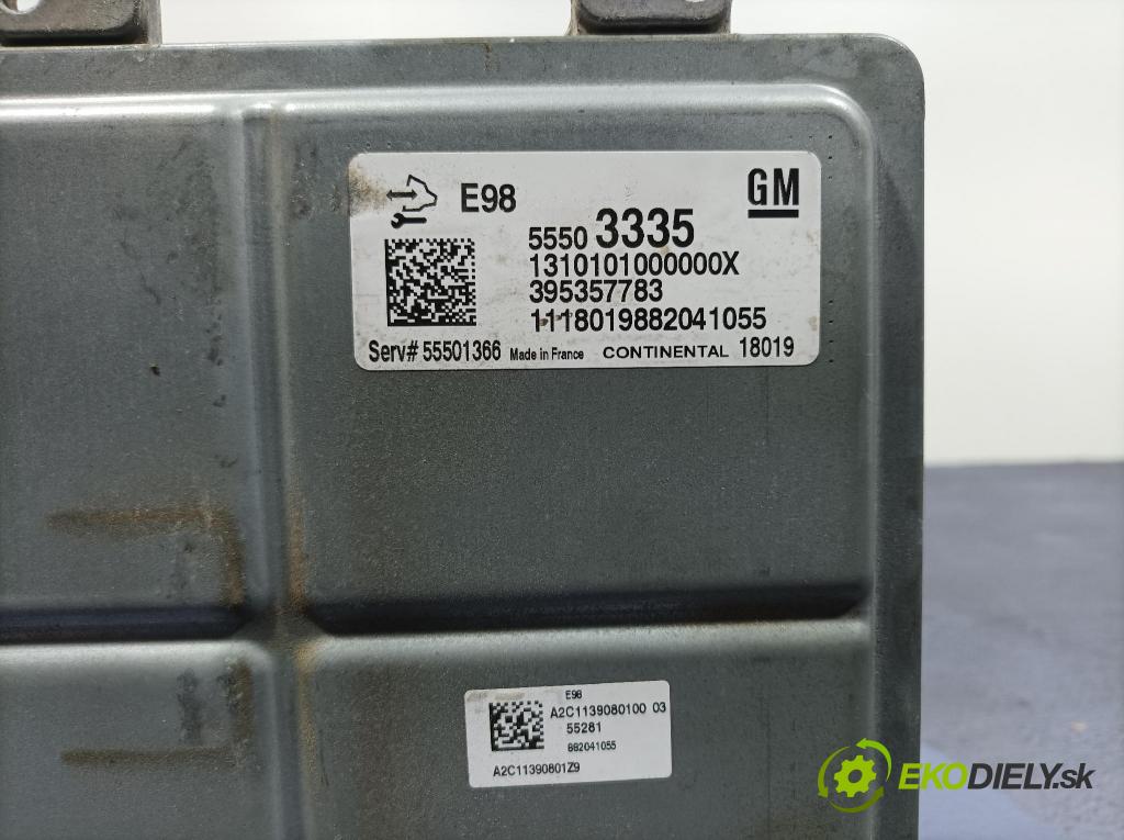 Opel Insignia 2018 riadiaca jednotka Motor: 55503335