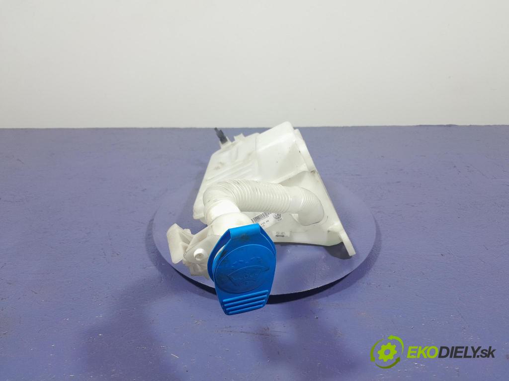 Skoda Octavia 2015 nádržka Podložka: 5Q0955448AE