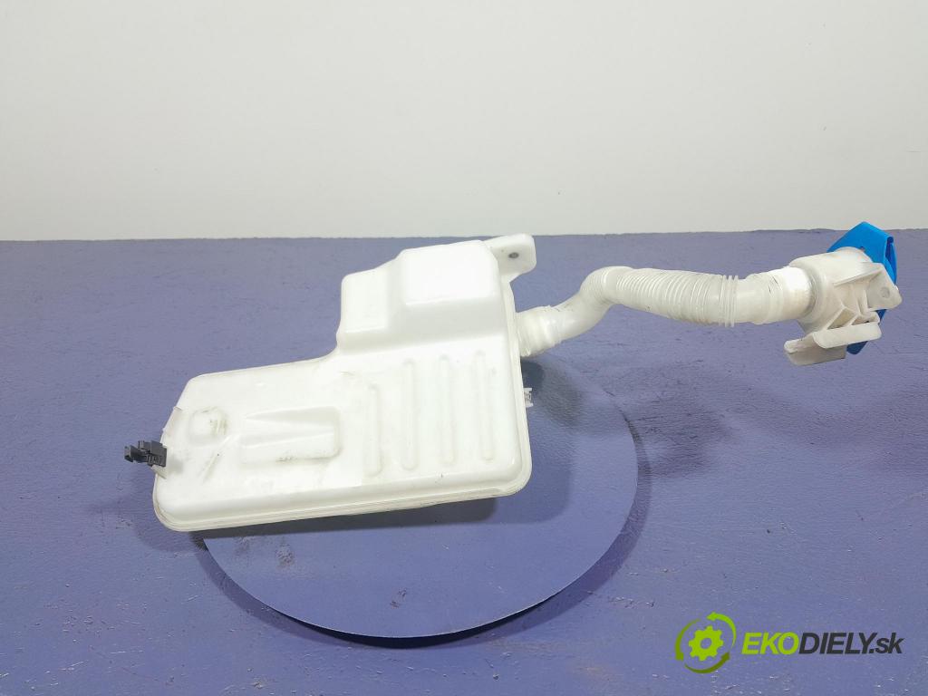 Skoda Octavia 2015 nádržka Podložka: 5Q0955448AE