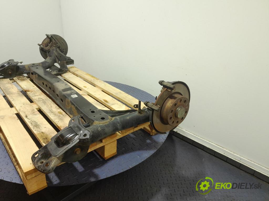 Skoda Octavia 2015 výstuha Pozastavenia: zad 5Q0501115