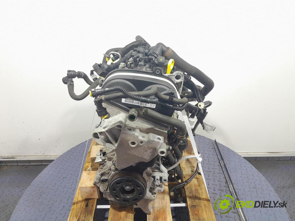 Skoda Octavia 2015 motor Benzín CHP CHPA