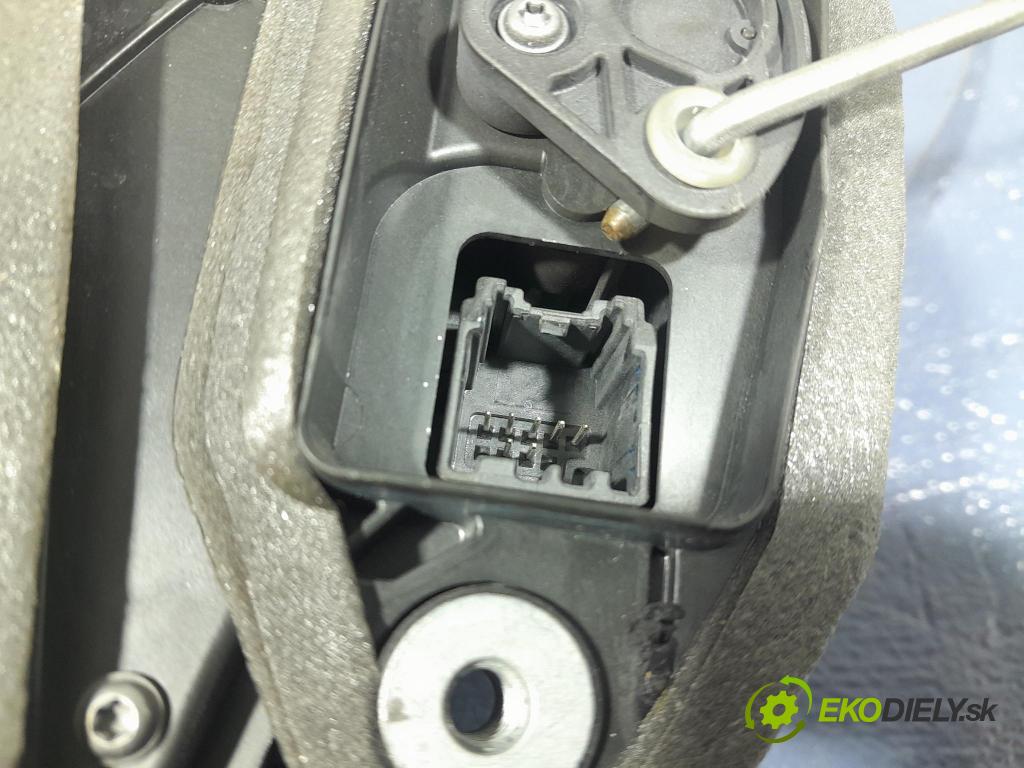 Opel Insignia 2018 zámok dvere Predné Vľavo: C3039075