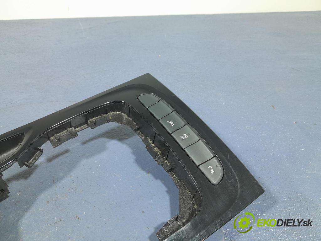 Opel Insignia 2018 kryt Plast: Interiéry: 39126636