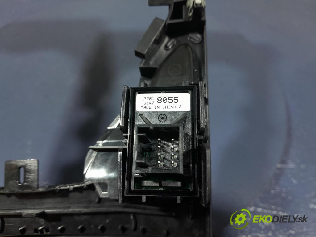Opel Insignia 2018 kryt Plast: Interiéry: 39126636