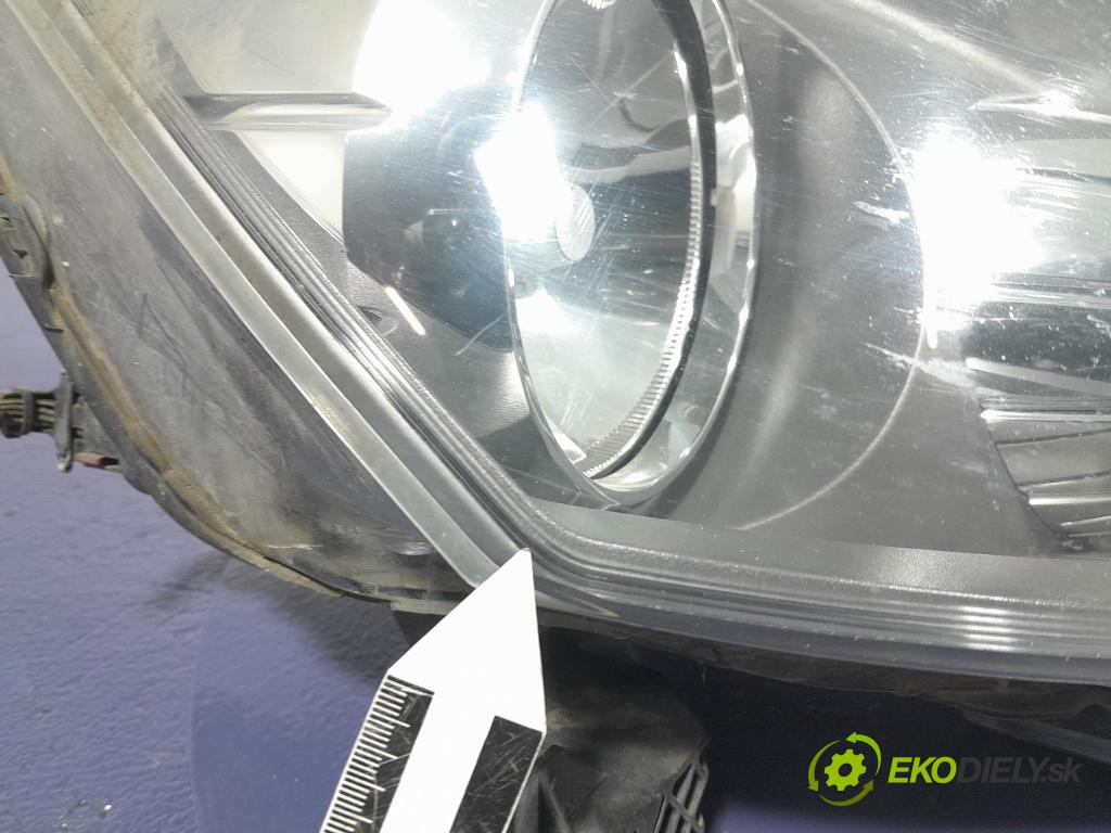 Opel Zafira 2011 Reflektor: v pravo: 13252473
