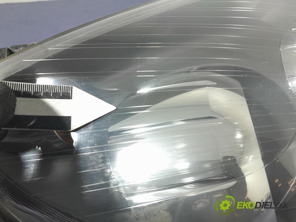 Opel Zafira 2011 Reflektor: v pravo: 13252473