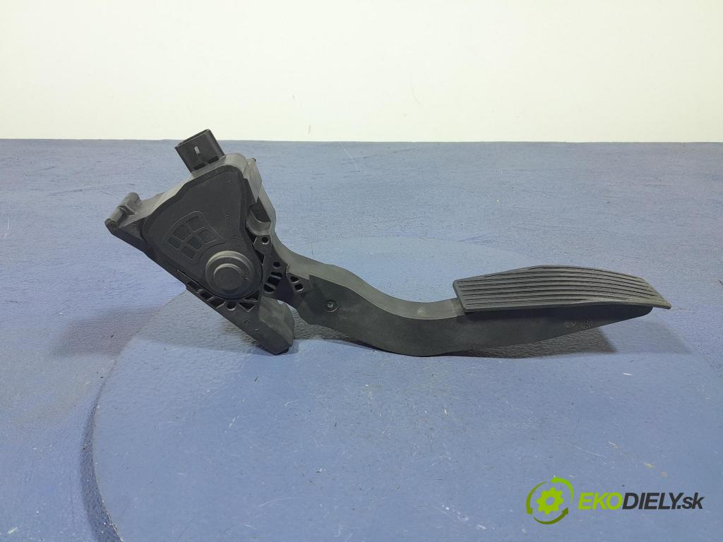 Opel Insignia 2018 pedal Plyn: 84657611