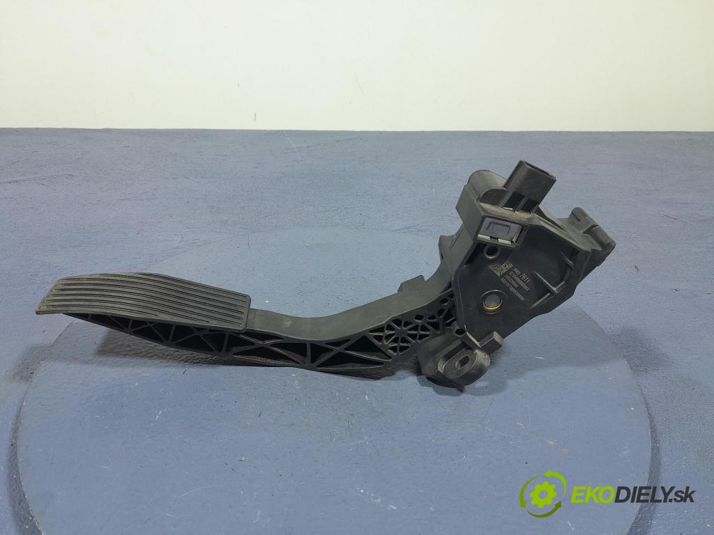 Opel Insignia 2018 pedal Plyn: 84657611