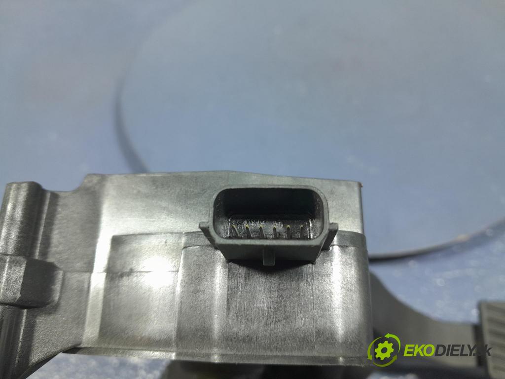 Opel Insignia 2018 pedal Plyn: 84657611