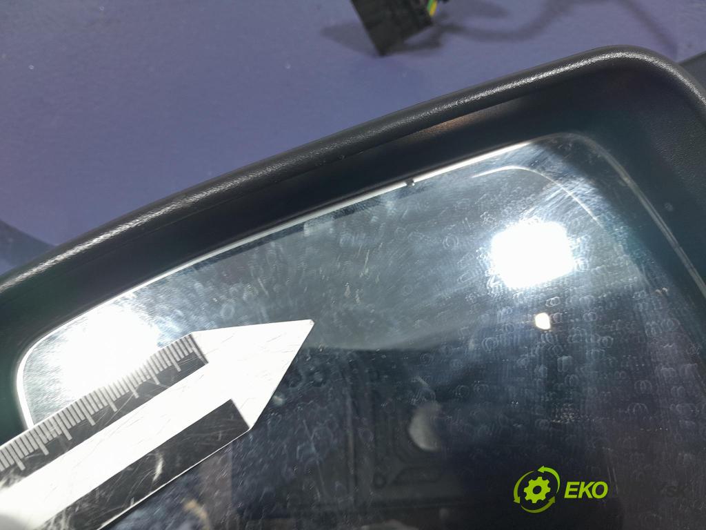 Opel Zafira 2011 zrkadlo pravé