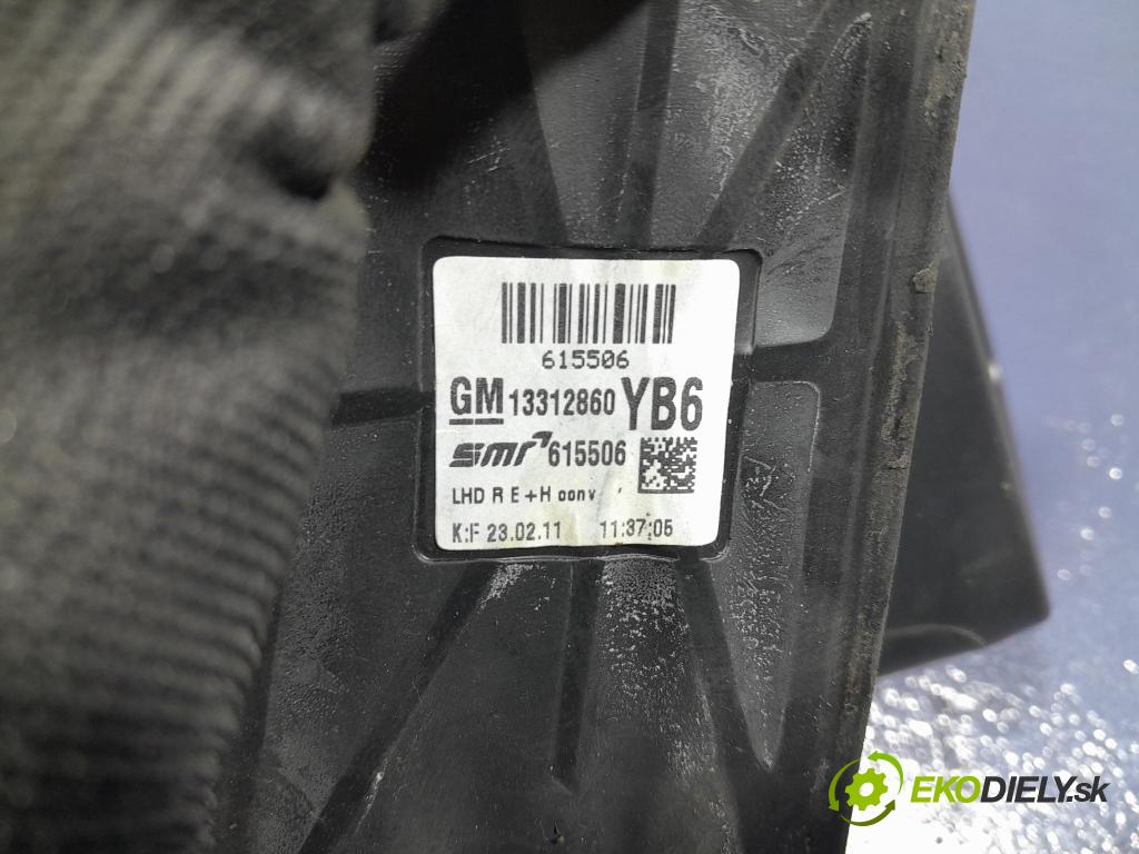 Opel Zafira 2011 zrkadlo pravé