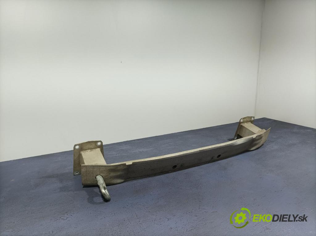 Opel Insignia 2018 výztuha narazník Zad: